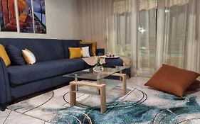 Casa Mira